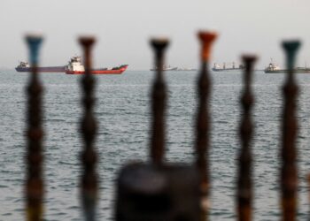 Trump says there is no rush for Iran deal, US blockade stays