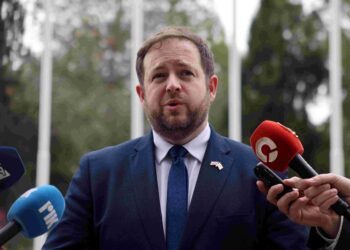 UK sanctions people, entities for recruiting migrants to fight for Russia against Ukraine