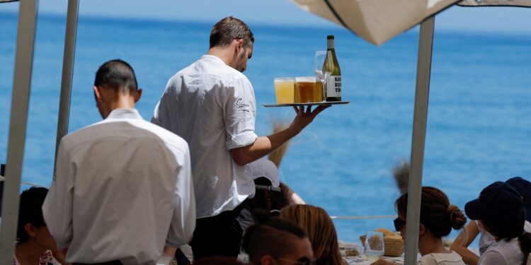 Spain services contract for first time in nearly 3 years, PMI shows