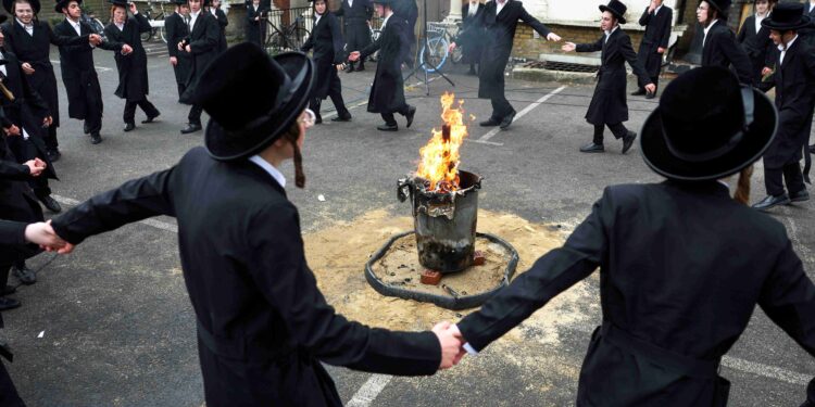 British Jews gather for annual celebration in shadow of recent attacks
