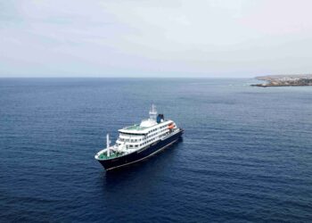 UK advises two returnees from hantavirus-hit cruise ship to self‑isolate