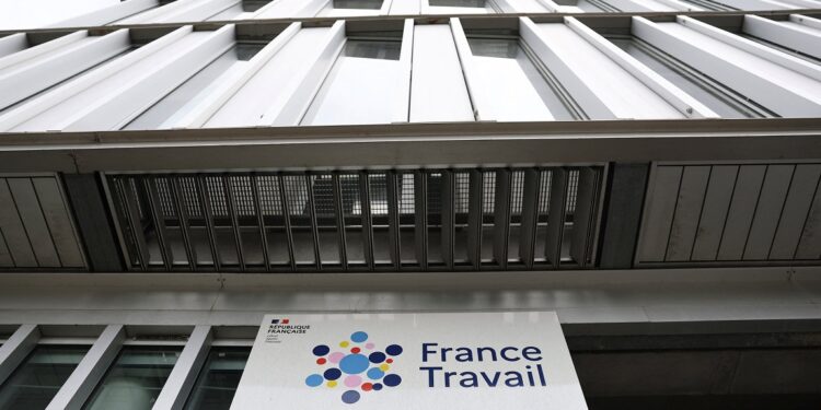 French unemployment rate rises to 8.1%, highest since 2021