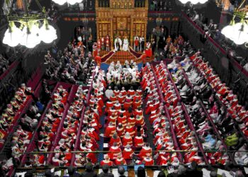 UK’s Starmer faces biggest challenge yet as resignation threat overshadows King’s Speech