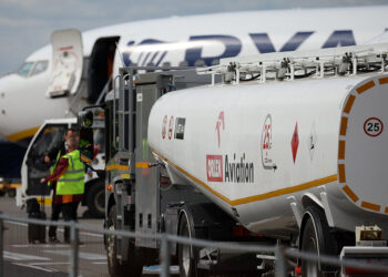 Jet fuel crisis, what crisis? European airlines downplay fears of summer shortage