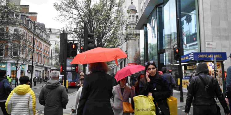 UK economy posts strong Q1, but Iran war casts shadow over outlook