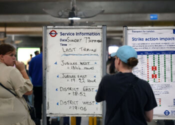 Planned strikes by London Tube drivers cancelled, union says