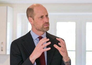 Prince William visits housing project, puts his estate to work for communities