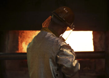 Canada turns from US to Europe as Iran war propels aluminium higher