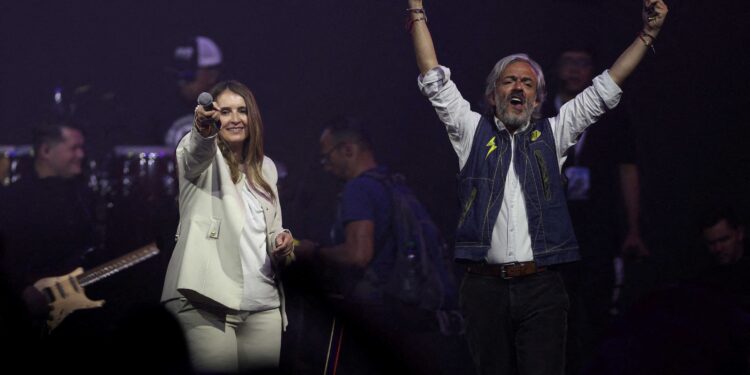 Colombian presidential candidates wrap up campaigns with big rallies
