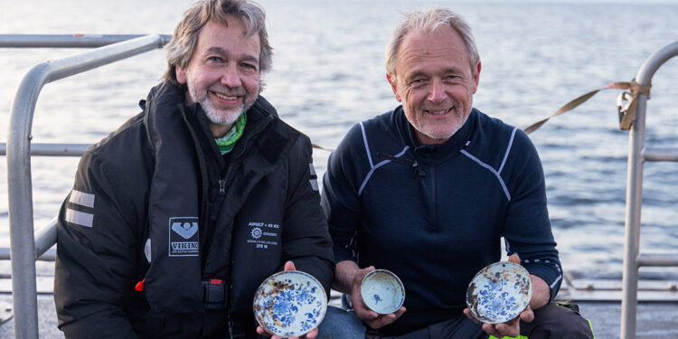 Norway recovers porcelain, chandeliers from 18th century shipwreck