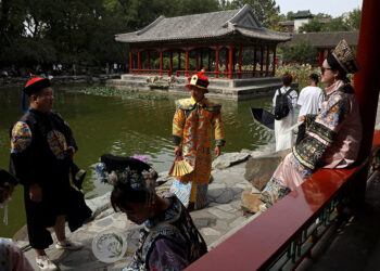 From hiking to hotpot, lonely consumers in China fuel a $74 billion companionship economy 