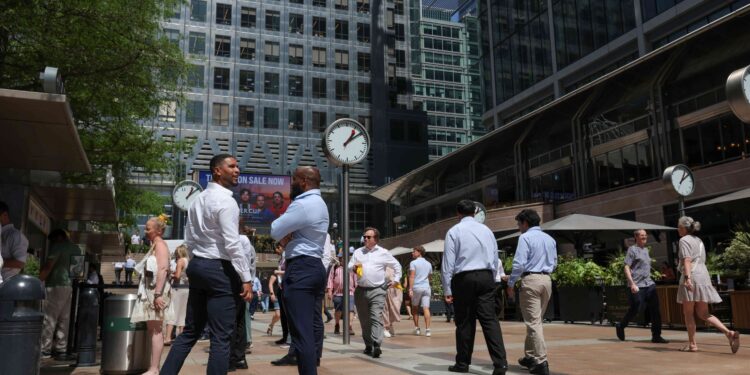 UK firms pause hiring as Iran war stings, REC survey shows