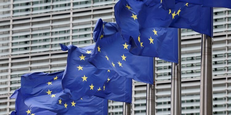 EU agrees stronger price controls for new carbon market