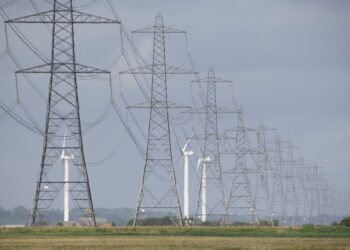 UK climate watchdog says faster electrification needed to cut household bills
