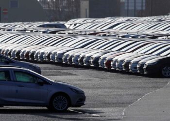 UK auto output rises in May for first time this year as US exports grow, SMMT says