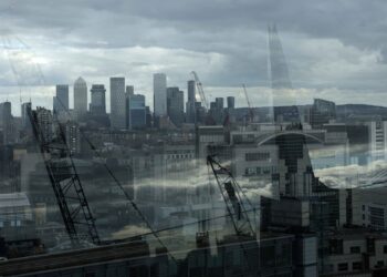 UK economy grows as expected before Iran war impact, ONS data shows