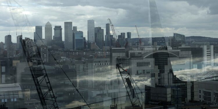 UK economy grows as expected before Iran war impact, ONS data shows
