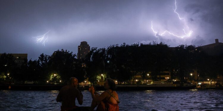 Record heatwave disrupts Europe as France warns death toll to rise