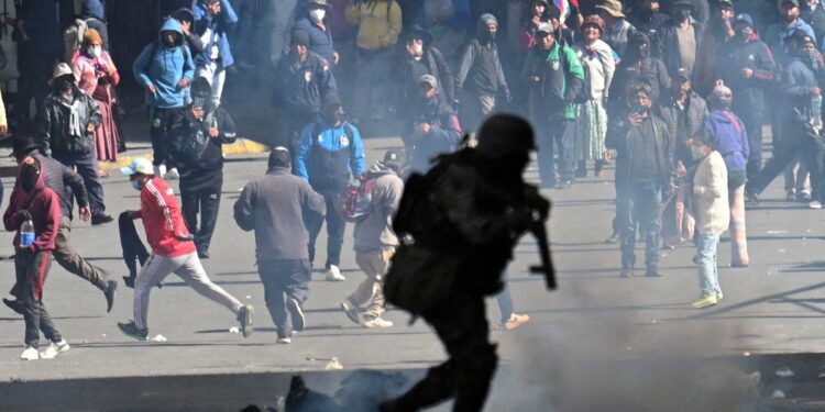 Bolivia’s defense minister resigns as anti-government protests intensify