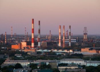 Russian manufacturing returns to growth for first time in over a year, PMI shows