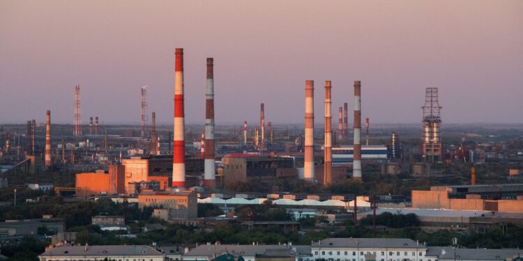 Russian manufacturing returns to growth for first time in over a year, PMI shows