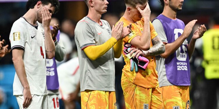 Soccer-England’s bid to hang on blown apart by Argentina masterclass