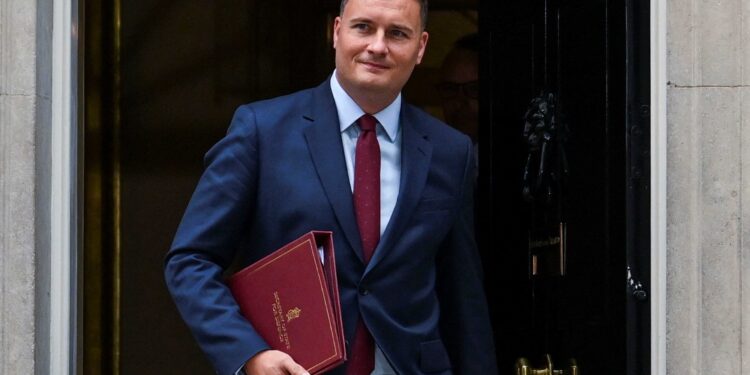 New UK defence minister calls Russia’s military exercise off the UK coast ‘irresponsible’