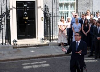 UK’s Burnham opens ‘No10 North’ to shift economic power from London