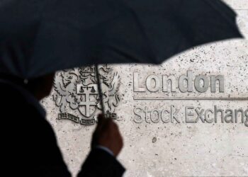 London stocks inch up as US-Iran pause, earnings lift risk appetite