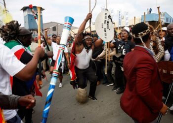 Nigeria tells South Africa to curb xenophobic attacks on migrants, questions state response