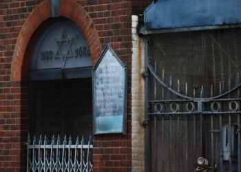 Antisemitism in UK remains near record levels, charity says