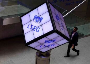Insurers and Spirax drag down UK’s FTSE 100 index