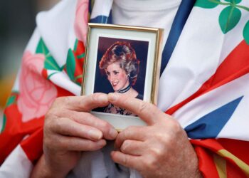 Princess Diana’s brother to publish book about her life