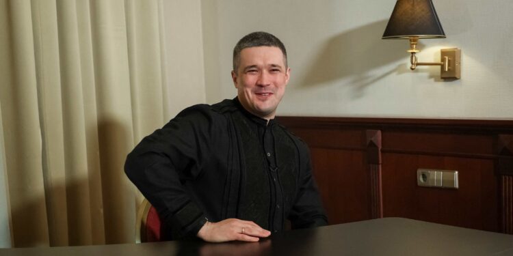 Ukraine needs changes to avoid losing war, ousted defence minister says