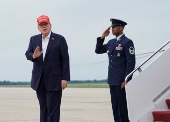 Trump approval falls to 33%, lowest of his presidency,