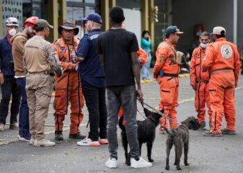 Colombia president vows reconstruction fund as search for quake survivors enters critical period