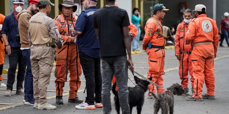 Colombia president vows reconstruction fund as search for quake survivors enters critical period