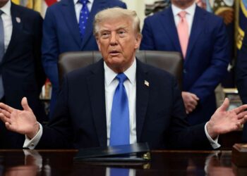 Trump says Britain ‘on the edge of disaster,’ citing immigration and energy concerns