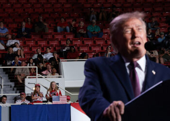 Trump voters are not pumped about voting in the midterms, Reuters/Ipsos poll finds