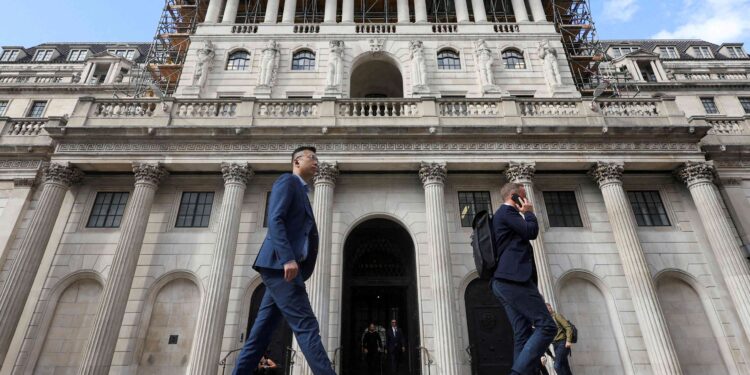 UK regulator urges pension trustees to stress-test over AI concentration risk