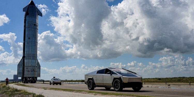 Musk’s political baggage clouds prospects for SpaceX-Tesla deal