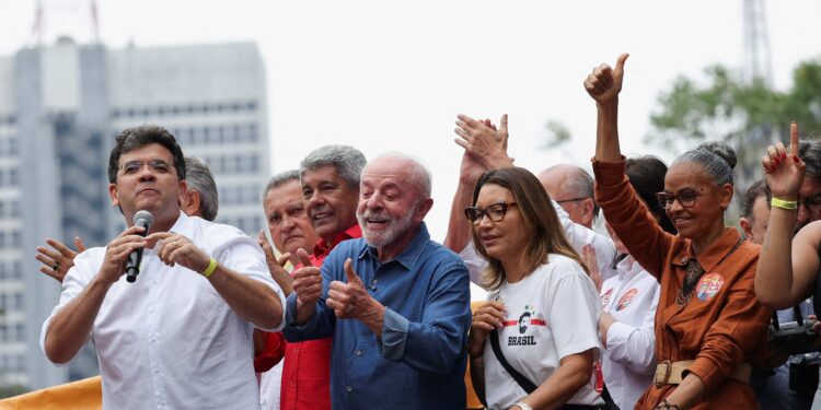 Rallying in Sao Paulo, presidential candidates seek votes and political support