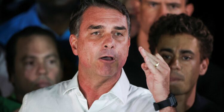 Flavio Bolsonaro and family to receive US visas after leaving Brazil, State Department says